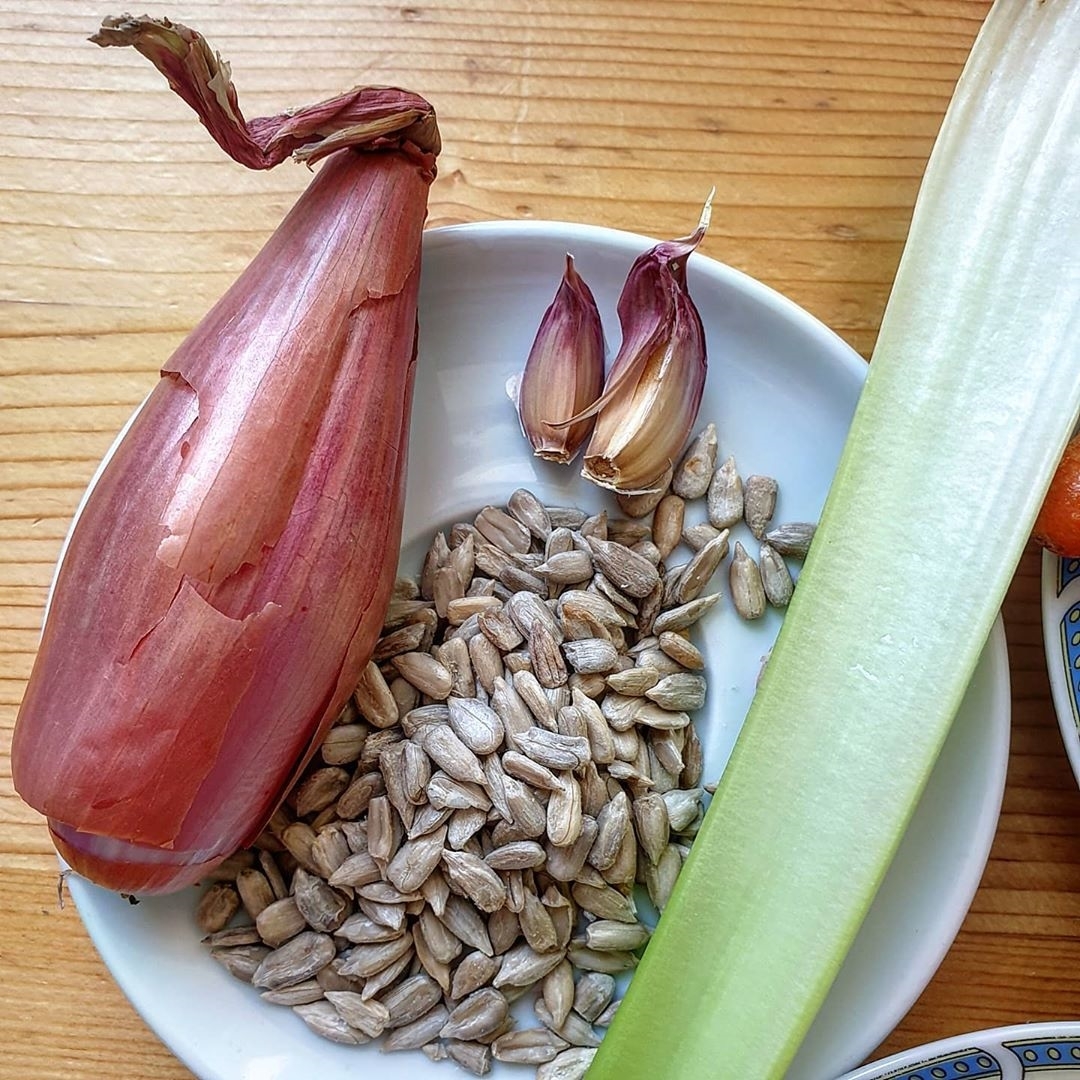 Зелень и немного сыра и мяса 2